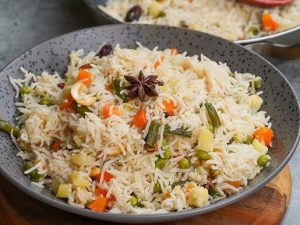 Veg Pulao (Brinjal Gravy & Sweet)